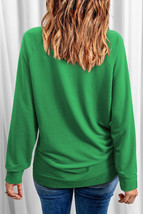 Green Merry &amp; Bright Sequin Pattern Raglan Sleeve Sweatshirt - $275.96 MXN