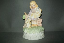 Figurine Little Girl With Squirrels Music Box Ceramic 1950-1960 - £10.18 GBP
