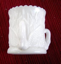  Vintage Westmoreland Milk Glass Triple Swan Handled Toothpick Holder - £11.94 GBP