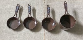 Vintage Groovy 70s Chocolate Brown Daisy Handle Plastic Measuring Cups AS IS - £10.95 GBP
