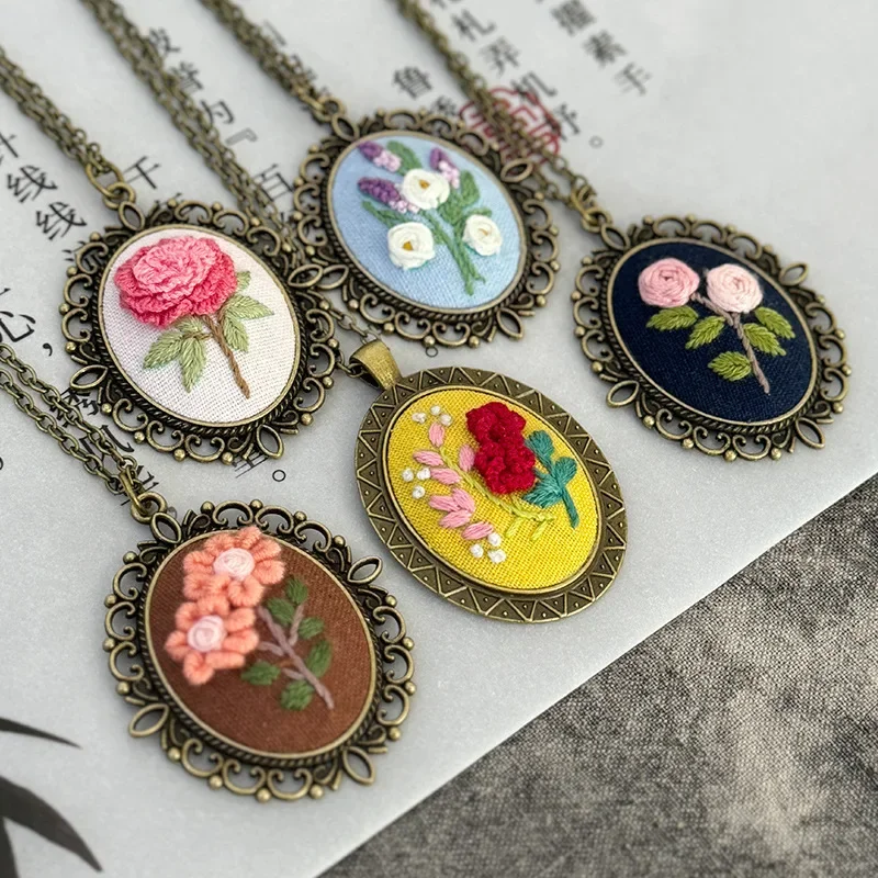 Rose Mini Embroidery Necklace Kit Pendant Cross Stitch with Stamped Patt... - $19.33 CAD