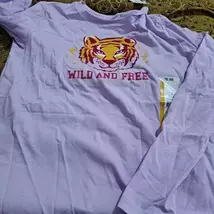 Wonder Nation Girls' long-sleeved graphic t-shirt Size L(10-12) - $6.00