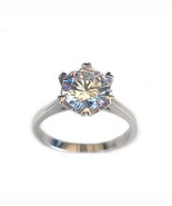 14 K white gold solitaire engagement ring white sapphire set with V shap... - €473,29 EUR+