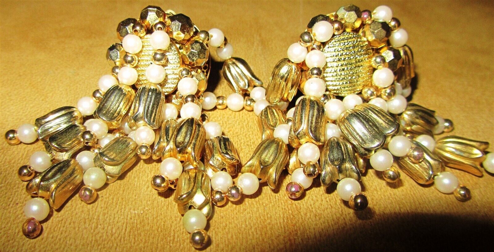 VINTAGE CLUSTER FAUX PEARL CLUSTER BEADED DANGLING CLIP EARINGS - $4.00