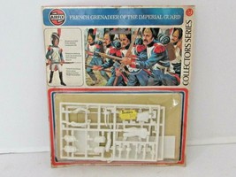 Vtg 1973 Airfix O Scale Plastic Figure French Grenadier Of Imperial Guard ENG.H3 - $32.51