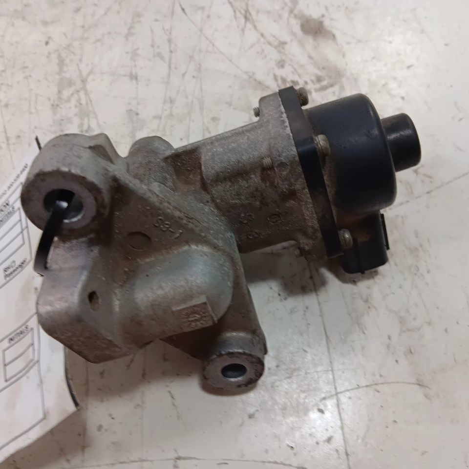 Subaru Forester EGR Valve  2.5 2016 2017 2018 - $39.94