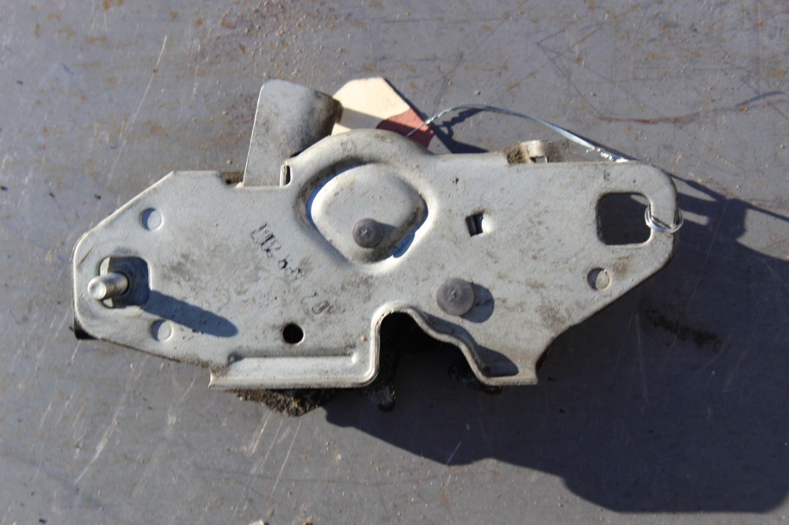2002 - 2008 MINI COOPER HOOD LATCH K7014 - $38.69