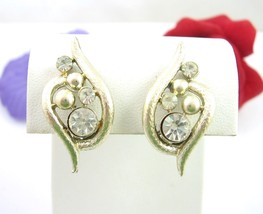 CORO  EARRINGS Clip On RHINESTONE Leaf Shape Goldtone Clear Stones  1 1/8&quot; - $18.80