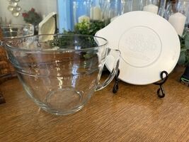 Pampered Chef 2 QT Clear Glass Batter Bowl w/ Lid Microwave Safe Measuri... - €19,16 EUR Pampered Chef 2 QT Clear Glass Batter Bowl w/ Lid Microwave Safe Measuri... - €19,16 EUR