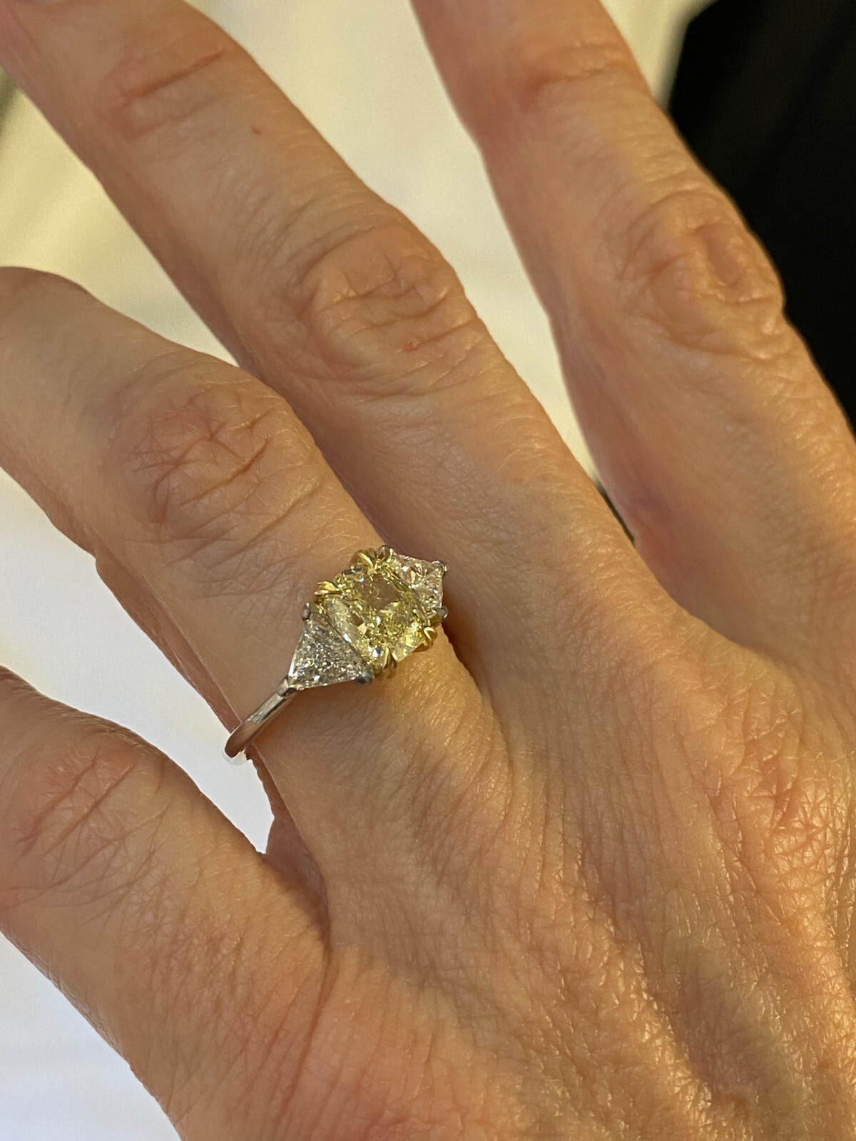 3 Pierre Certifié GIA 2.13 CT Coussin Lumière Jaune Bague Diamant 18k or Blanc Item image 9