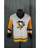 Pittsburgh Penguins Jersey (VTG) - Home White by CCM - Men&#39;s Small - €56,99 EUR