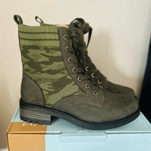 LIFESTRIDE Knockout Lace-Up Combat Boot, Comfort Boot, Green Olive, Size 8, NWT - £48.25 GBP