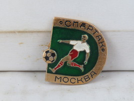 Vintage Soccer Pin - Spartak Moscow Soccer Player Graphic - Stamped Pin - $353.46 MXN
