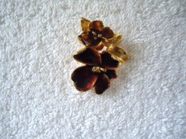 Vintage Inlaid ? Leaf Shaped Brooch Pin &quot; Beautiful Item &quot; - £11.74 GBP