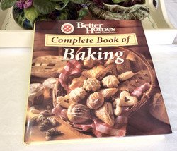 Better Homes and Gardens Complete Book of Baking- 1995 - £15.98 GBP