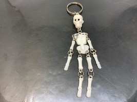 Vintage Souvenir Keyring Human Skeleton Blanc Keychain Porte-Clé Squelette White - £8.34 GBP