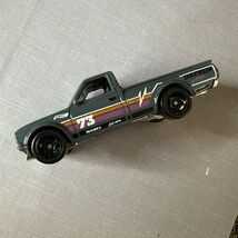 Hot Wheels Datsun 620 2013 Mattel Truck Loose Gray - $5.95