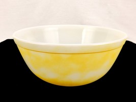 Pyrex Vintage Yellow Mixing Bowl, 2.5qt/2.5L, For Oven or Microwave, Cor... - £15.58 GBP