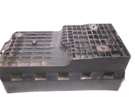 BOTTOM/MOUNTING TRAY/   FOR  2008  HUMMER H3 /ENGINE BAY /FUSE/RELAY/BOX image 3