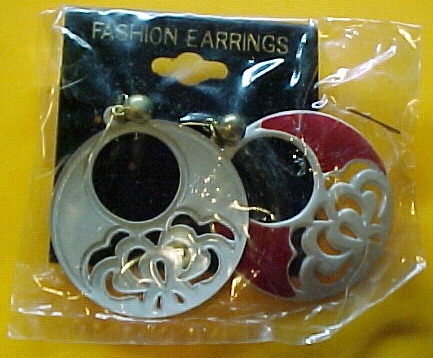 Black & White Pierced Ear Ring