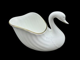 Toyo Elegance Porcelain Swan Dish Figurine 6” White 24K Gold Trim - £14.11 GBP