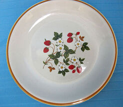 Sheffield Strawberries n Cream Lunch Salad Dessert Plate Stoneware Vinta... - $24.50