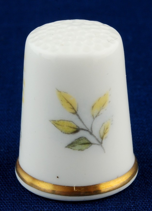 Royal Worcester Bone China Thimble American Flying Squirrel Woodland Series 1970 Item image 4
