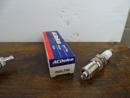 AC Delco Spark Plug R45LTS6 NEW OLD STOCK ANTIQUE VINTAGE - $5.94