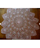 Vintage Hand Crocheted Pink And White Floral Flower Round Tablecloth 56&quot;... - £71.19 GBP
