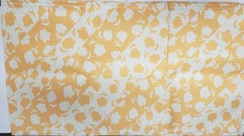 Extra Long Fabric Printed Table Runner (13&quot;x78&quot;) WHITE &amp; YELLOW FLOWERS - £15.73 GBP