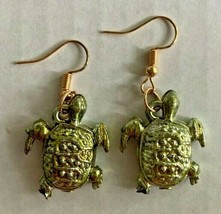 Vintage Mini Turtles Green Tone Fun Charms Costume Jewelry T3 - £10.21 GBP