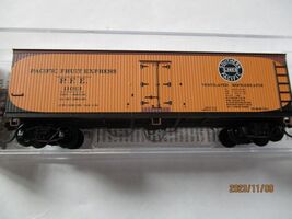 Micro-Trains # 04900962 Pacific Fruit Express 40&#39; Double-Sheathed Wood R... - $38.39 CAD