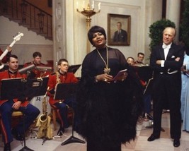 President Gerald Ford watches Pearl Bailey sing at White House New 8x10 Photo - £6.88 GBP