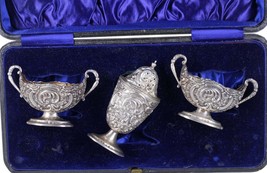 Antique Sterling Repousse Master salts and Pepper shaker in presentation... - £335.90 GBP