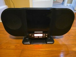 Brookstone SLCD V4 FM RADIO CD PLAYER TESTED &amp; WORKS W/Remote - $87.91 CAD