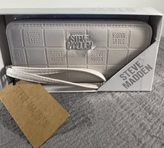 Women&#39;s Steve Madden Bone Color Zipper Wallet/Clutch/Wristlet NWT - $44.00
