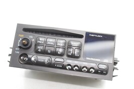 *UNTESTED* 99-02 SILVERADO SIERRA 15071233 RADIO CD PLAYER RECEIVER E6381 image 8