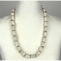 Vintage 80&#39;s White &amp; Gold-Tone Chunky Beaded Necklace - $276.80 MXN
