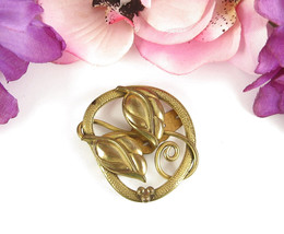 Brass Vintage Shoe Clip Dress Scarf Leaves Leaf Spiral Curl Art Nouveau 1 5/8&quot; - £14.78 GBP