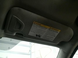 Passenger Sun Visor Illuminated Fits 14-19 INFINITI Q50 104553900Color l... - $713.18 MXN