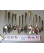 12 Pieces Vintage Plated Silverware - €26,41 EUR