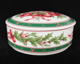 Lefton Christmas Rose Porcelain Round Covered Candy Dish Trinket Box Japan 07675 - £10.67 GBP