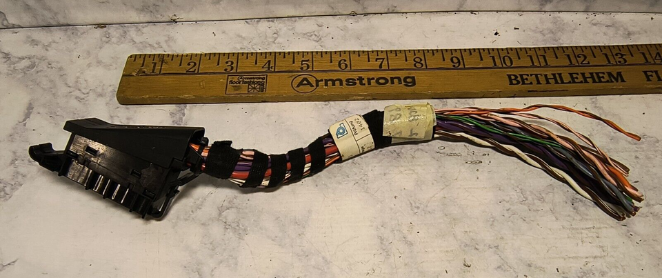 96-98 Mercedes W202 C280 WIRING HARNESS CONNECTOR 2028202789 Amplifier Bose - $32.22