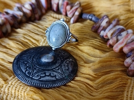 HAUNTED RING of TENDER-HEARTED CARE ~ ALL WISHES ~ DJINN / JINN / GENIE ... - $10,753.65 MXN