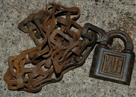 Vintage Yale Padlock Engraved Design Back No Key - $46.74