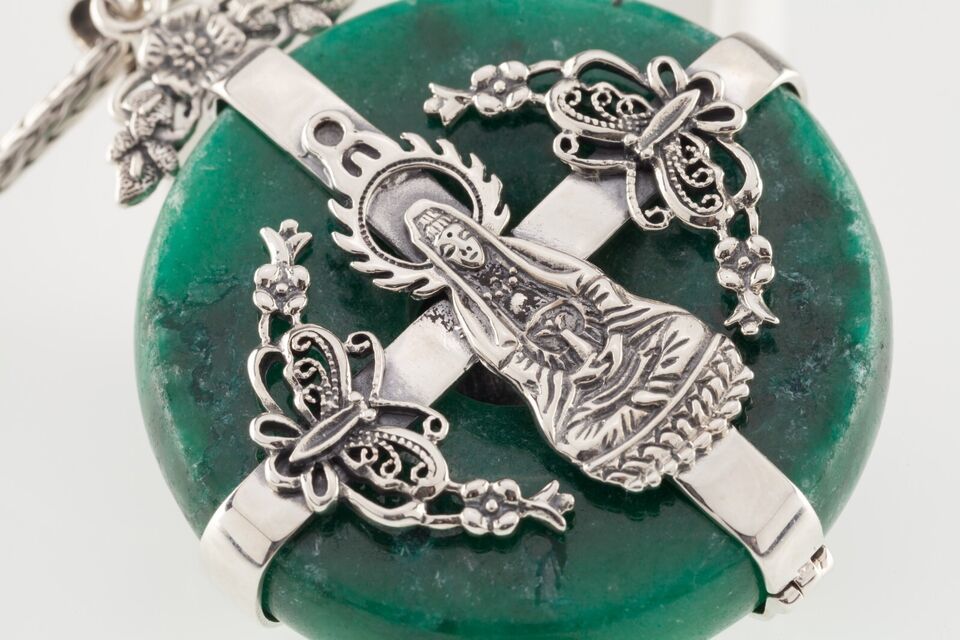 Beautiful Buddism Sterling Silver Green Jade 16" Necklace and Pendant 72.4gr Item image 3