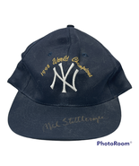 NY Yankees 1998 World Champions SnapBack hat   Signed - $1,407.02 MXN