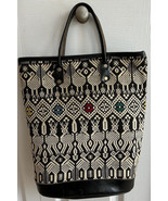1960’s South American Guadamalan Bird Embroidered Black White Leather Ha... - €33,50 EUR