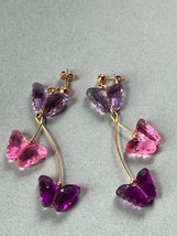 Long Goldtone Bead w Long Thin Bar w Pink &amp; Purple Plastic Butterfly Dangle Post - £10.46 GBP
