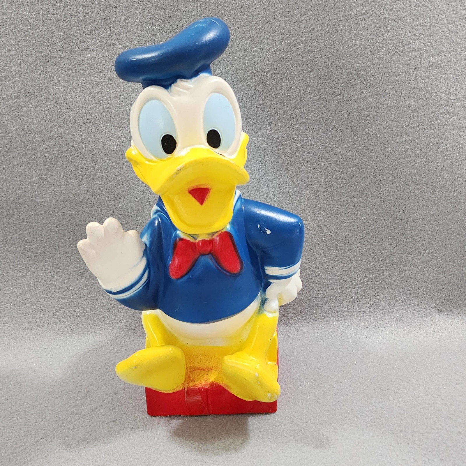 Walt Disney Productions Donald Duck Coin Bank Play Pal Plastics 10" Vintage - £9.21 GBP
